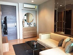 Rhythm Sathorn <strong>Saphan Taksin condo apartment for rent</strong>