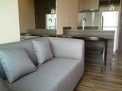 Teal Sathorn-Taksin <strong>flat condo for rent in Wongwian Yai</strong>