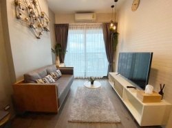 Whizdom Avenue Ratchada <strong>Ladprao (Lat Phrao) condo apartment flat for rent</strong>