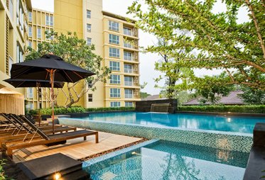 quiet residential condo near Life Sukhumvit 65